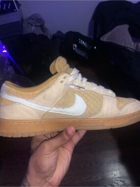Nike Men’s Low-Top Sneaker in Tan and White with Gum Sole
